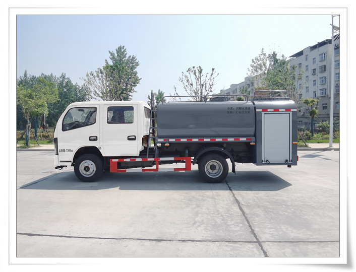 双排座消防洒水车