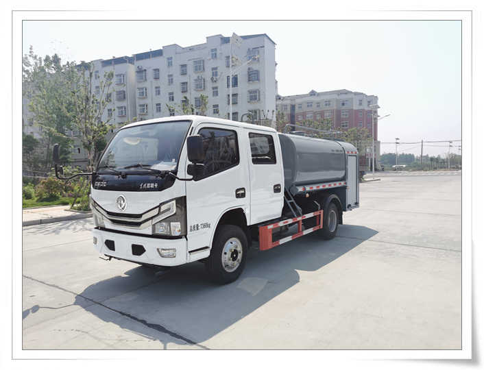 双排座消防洒水车