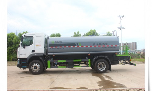 柳汽洒水车