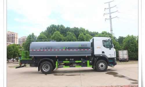 柳汽洒水车