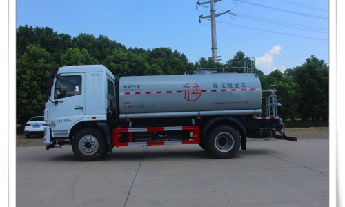 东风F5洒水车