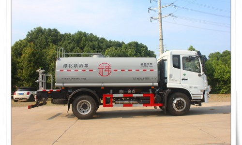 东风F9洒水车