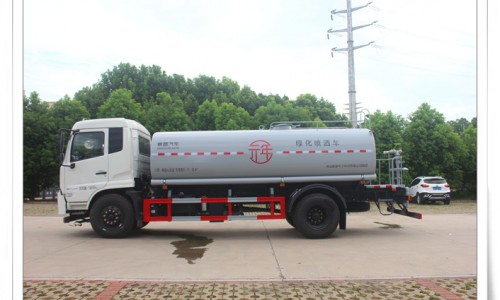 东风天锦洒水车
