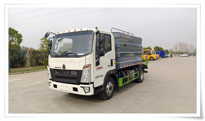 重汽8方蓝牌洒水车